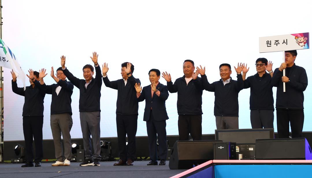 '제33회 강원특별자치도민생활체육대회 개회식' 게시글의 사진(70) '2025-09-26 제33회 강원특별자치도민생활체육대회 개회식 (71).jpg'