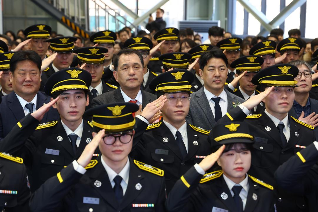 '제42기 소방사반 졸업 및 임명식' 게시글의 사진(5) '2026-01-23 제42기 소방사반 졸업 및 임명식 (4).jpg'