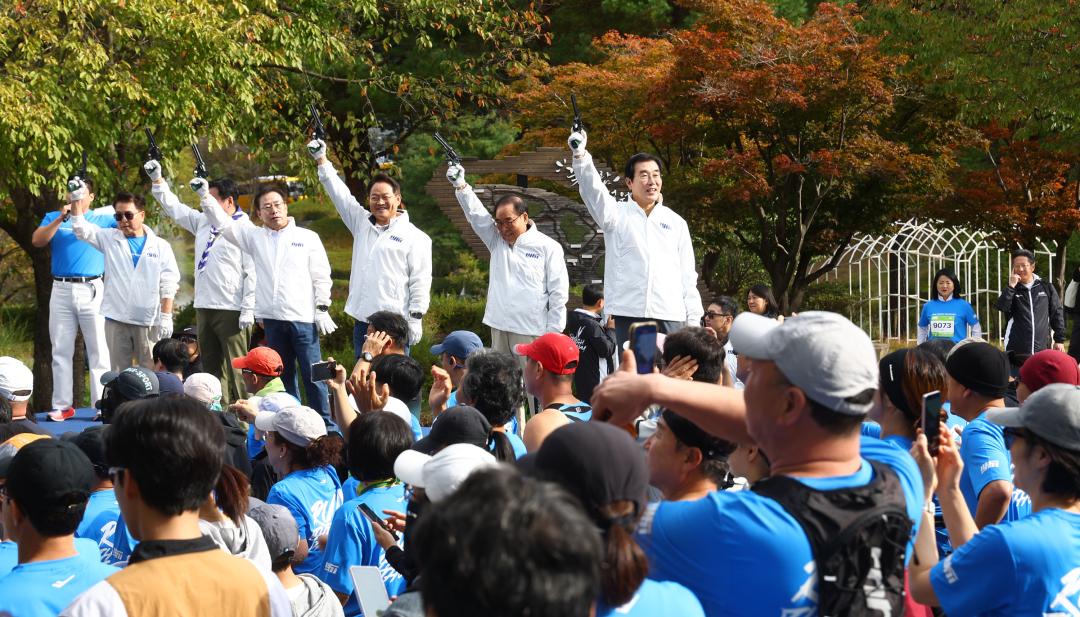 '2026 연합마라톤' 게시글의 사진(33) '2026-10-03 2026 연합마라톤 (33).jpg'