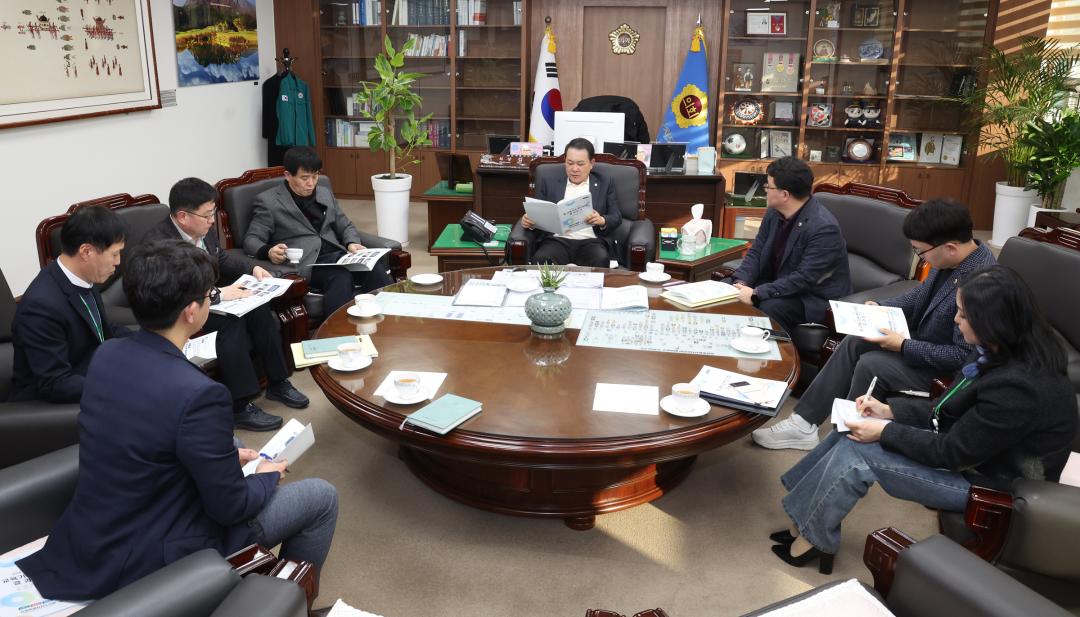 '교육위원회 IB 교육기관 벤치마킹 결과보고회' 게시글의 사진(11) '2025-02-10 교육위원회 간담 (11).jpg'