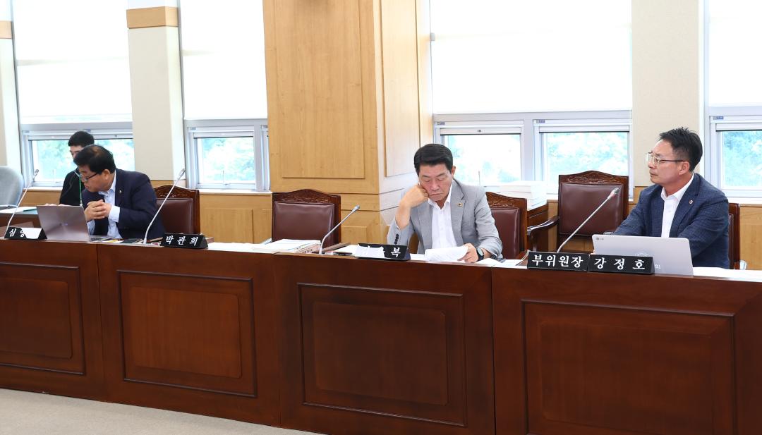 '제338회 제2차 경제산업위원회' 게시글의 사진(13) '2025-06-12 제338회 제2차 경제산업위원회 (13).jpg'