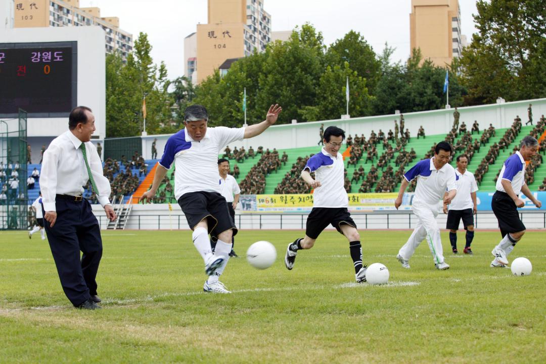 '제10회 강원도 민관군 친선축구대회' 게시글의 사진(16) '2008-09-05 제10회 강원도 민관군 친선축구대회 (16).jpg'