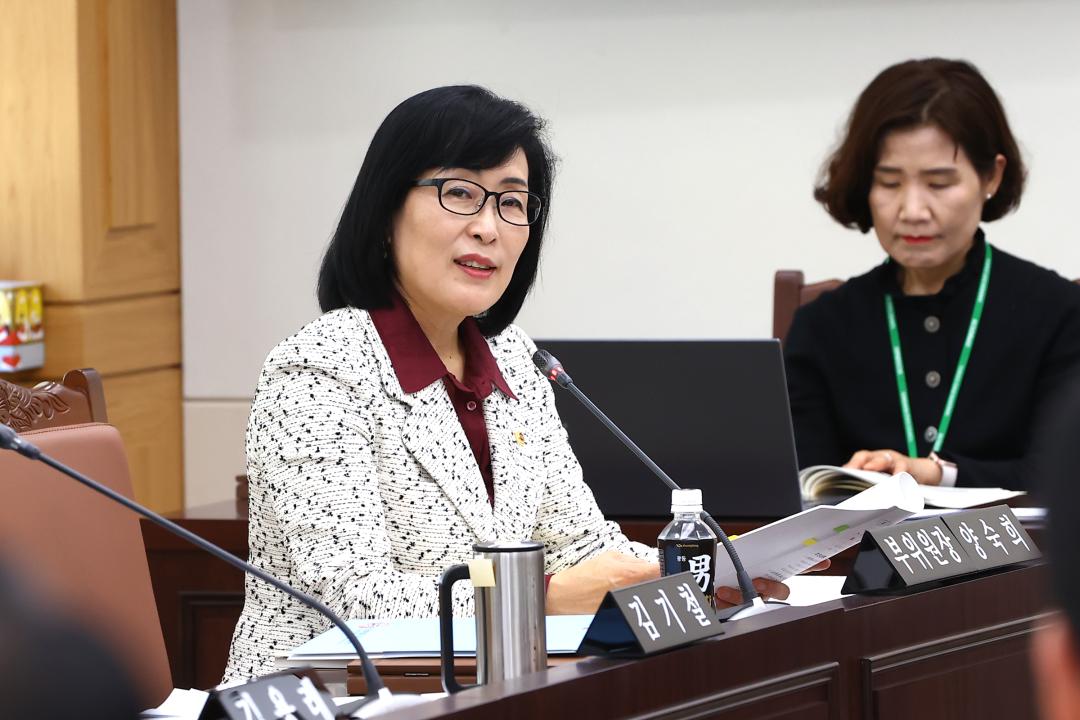 '2025년도 안전건설위원회 행정사무감사(소방본부)' 게시글의 사진(35) '2025-11-06 2025년도 안전건설위원회 행정사무감사(소방본부) (35).jpg'