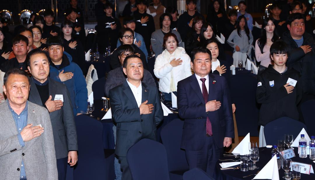 '제107회 전국동계체육대회 강원특별자치도 선수단 유공자 시상식' 게시글의 사진(2) '2026-03-31 제107회 전국동계체육대회 강원특별자치도 선수단 유공자 시상식 (2).jpg'