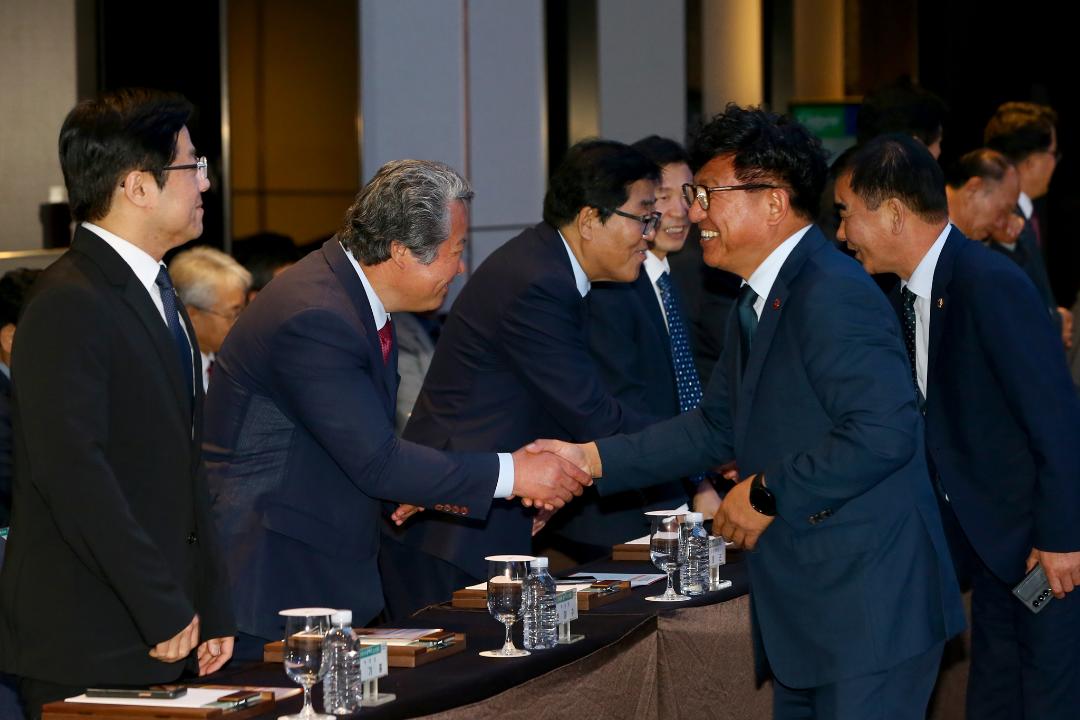 '대한민국시도의회의장협의회 2023년 제7차 임시회' 게시글의 사진(76) '2023-10-16 대한민국시도의회의장협의회 2023년 제7차 임시회 (85).jpg'