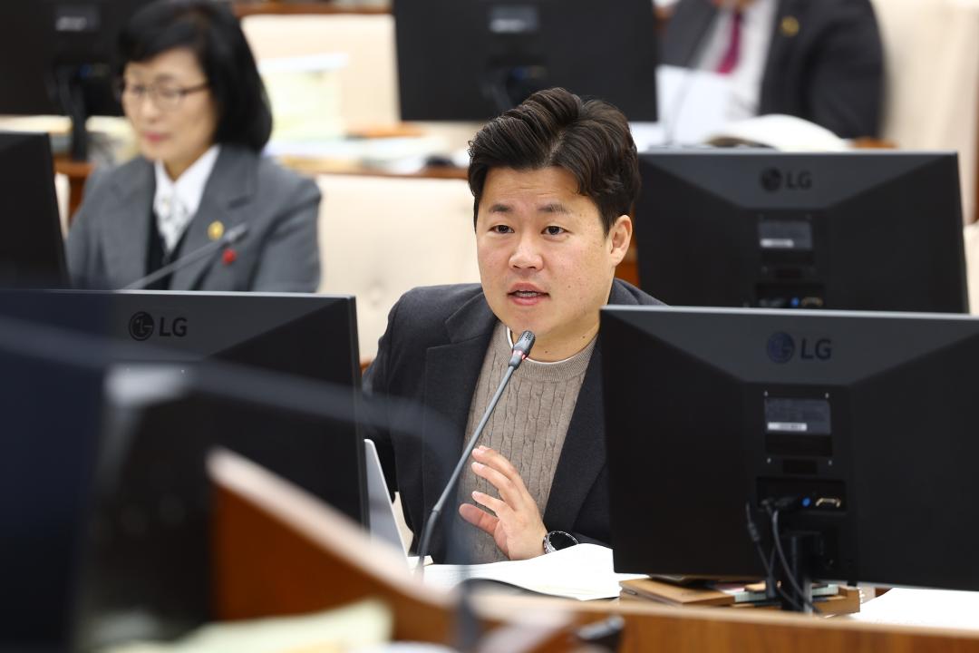 '제342회 제2차 예산결산특별위원회' 게시글의 사진(8) '2025-12-02 제342회 제2차 예산결산특별위원회 (8).jpg'