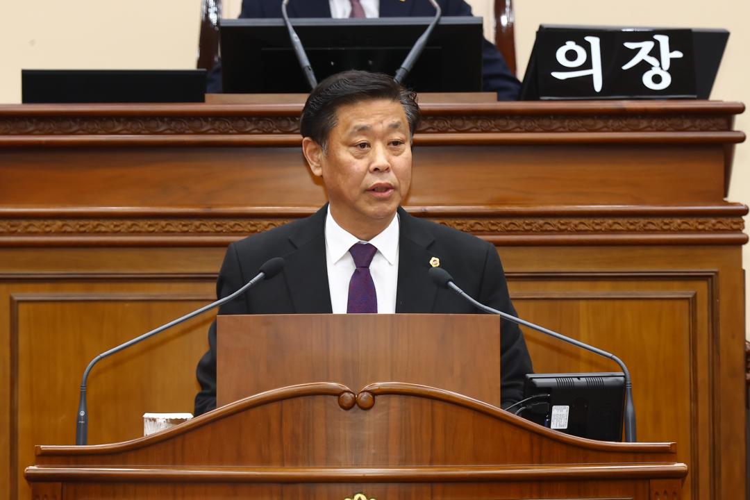 '제335회 제2차 본회의(제1차 도정 및 교육행정에 관한 질문)' 게시글의 사진(21) '2025-03-11 제335회 제2차 본회의(제1차 도정 및 교육행정에 관한 질문) (21) 지광천 의원.jpg'