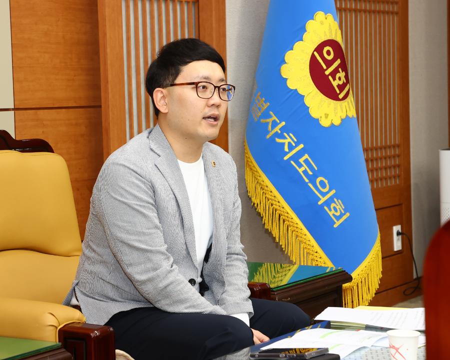 '강원특별자치도의회 미래도시연구회 창립총회' 게시글의 사진(6) '2024-10-07 강원특별자치도의회 미래도시연구회 창립총회 (6).jpg'