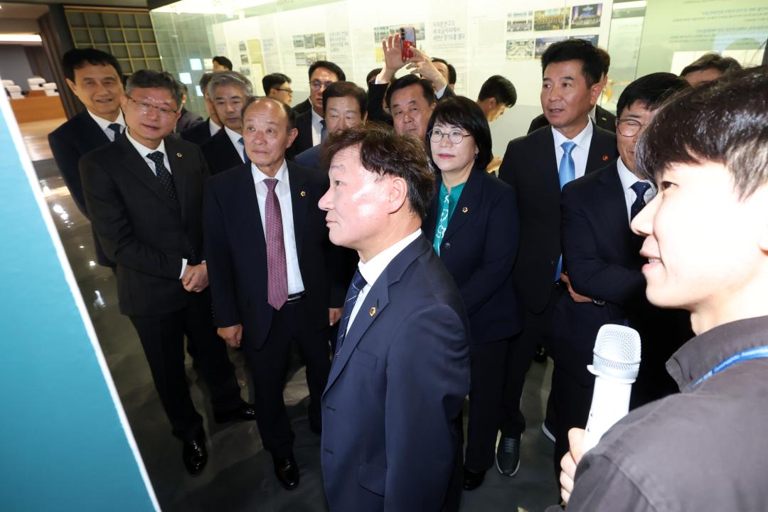 '대한민국시도의회의장협의회 2026년 제6차 임시회' 게시글의 사진(40) '2026-09-29 대한민국시도의회의장협의회 2026년 제6차 임시회 (40).jpg'