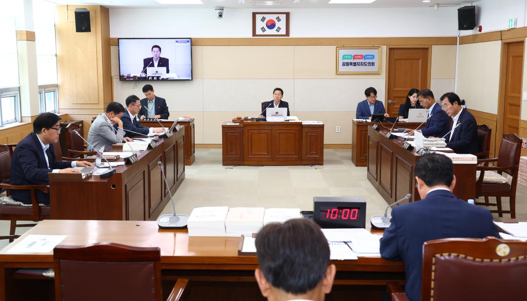 '제338회 제2차 경제산업위원회' 게시글의 사진(2) '2025-06-12 제338회 제2차 경제산업위원회 (2).jpg'