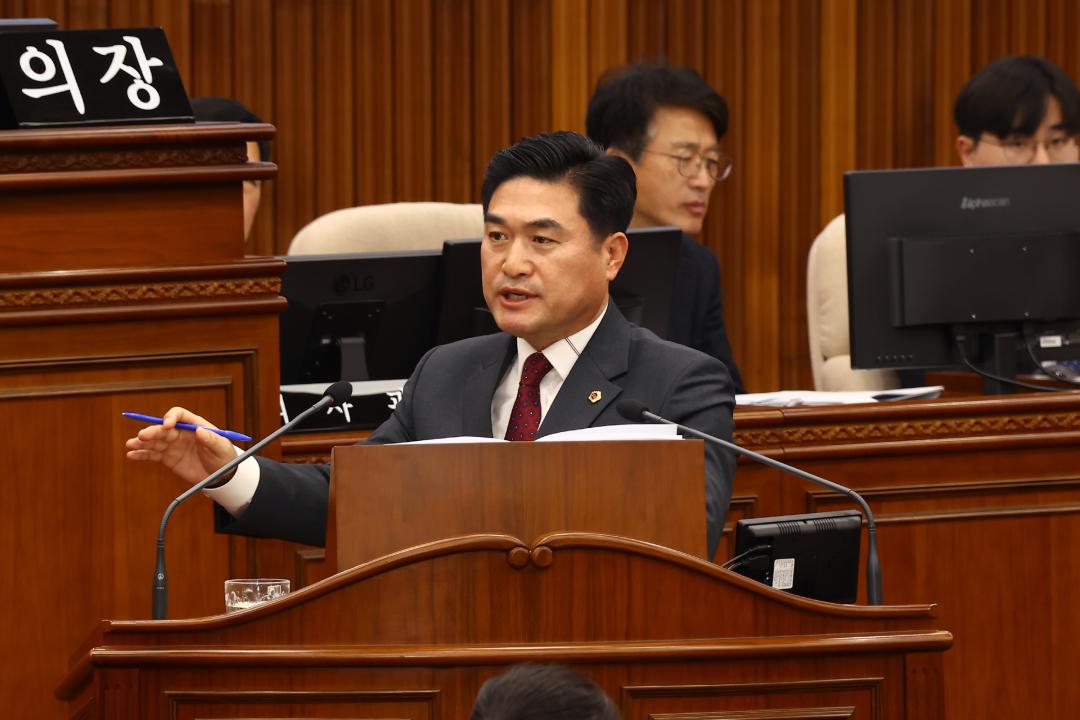 '제335회 제4차 본회의(제1차 도정 및 교육행정에 관한 질문)' 게시글의 사진(58) '2025-03-13 제335회 제4차 본회의(제1차 도정 및 교육행정에 관한 질문) (58) 김정수의원.jpg'