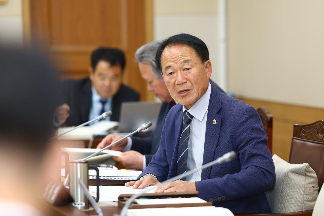 '2025년도 농림수산위원회 행정사무감사(산림환경국)' 게시글의 사진(14) '2025-11-07 2025년도 농림수산위원회 행정사무감사(산림환경국) (14).jpg'