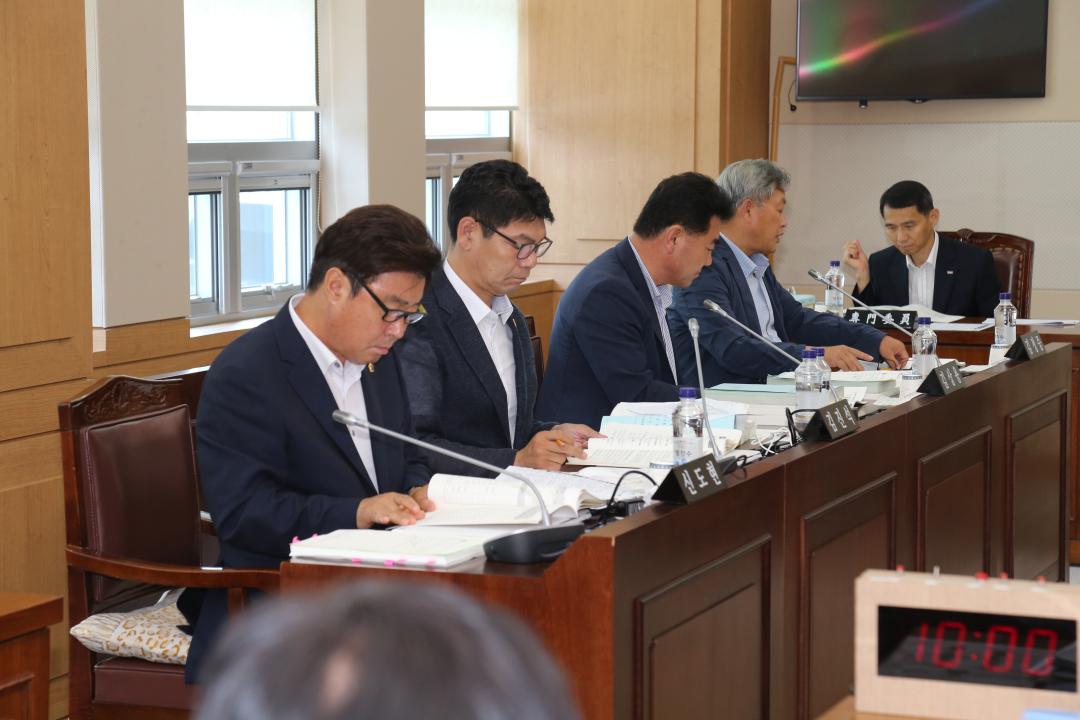 '제274회 제5차 농림수산위원회' 게시글의 사진(7) '2018-07-12 제274회 제5차 농림수산위원회 (7).JPG'