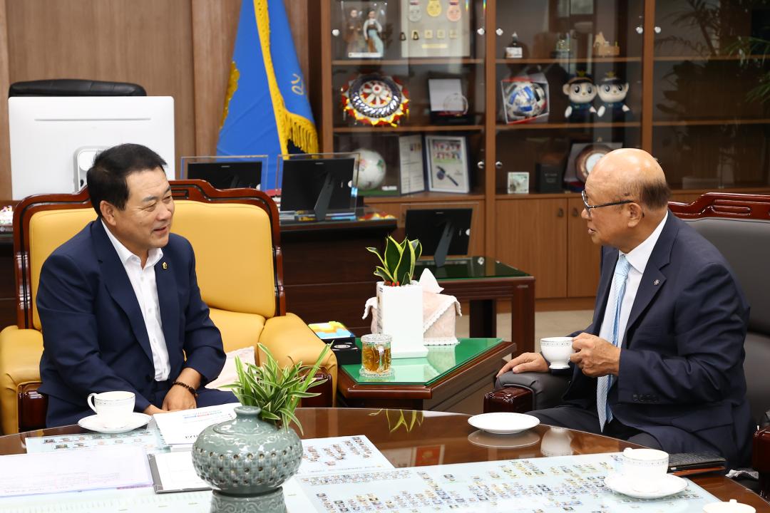 '강원특별자치도의회방문(강원특별자치도의정회)' 게시글의 사진(8) '2024-07-16 강원특별자치도의회방문(강원특별자치도의정회) (8).jpg'