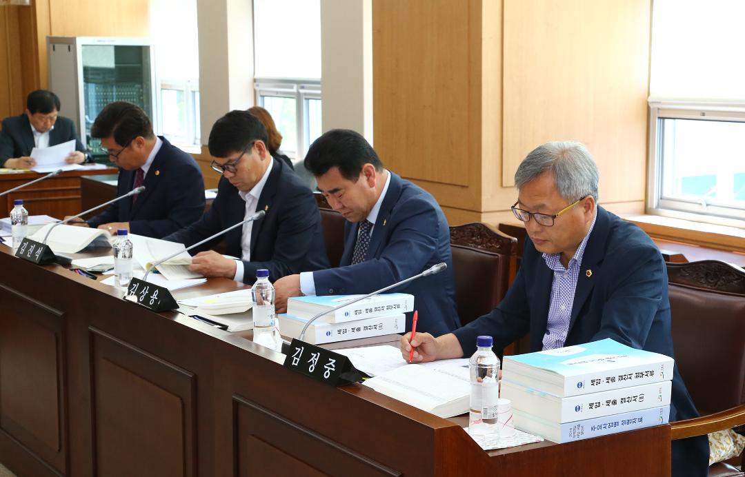 '제282회 제3차 농림수산위원회' 게시글의 사진(8) '2019-06-11 제282회 제3차 농림수산위원회 (8).jpg'