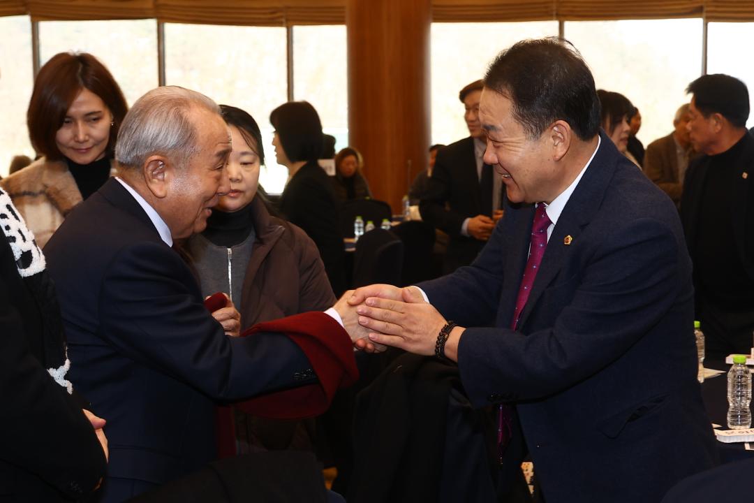 '강원특별자치도 문화예술인 신년교례회, 강원일보 신춘문예 시상식' 게시글의 사진(4) '2026-01-14 강원특별자치도 문화예술인 신년교례회, 강원일보 신춘문예 시상식 (4).jpg'