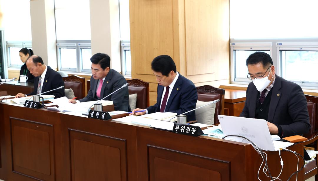 '제342회 제4차 농림수산위원회' 게시글의 사진(7) '2025-11-24 제342회 제4차 농림수산위원회 (7).jpg'