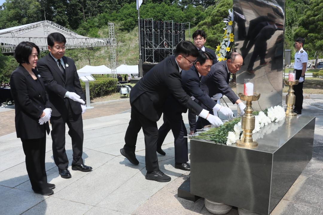 '제70회 현충일 추념식' 게시글의 사진(12) '2025-06-06 제70회 현충일 추념식(원주) (5).jpg'