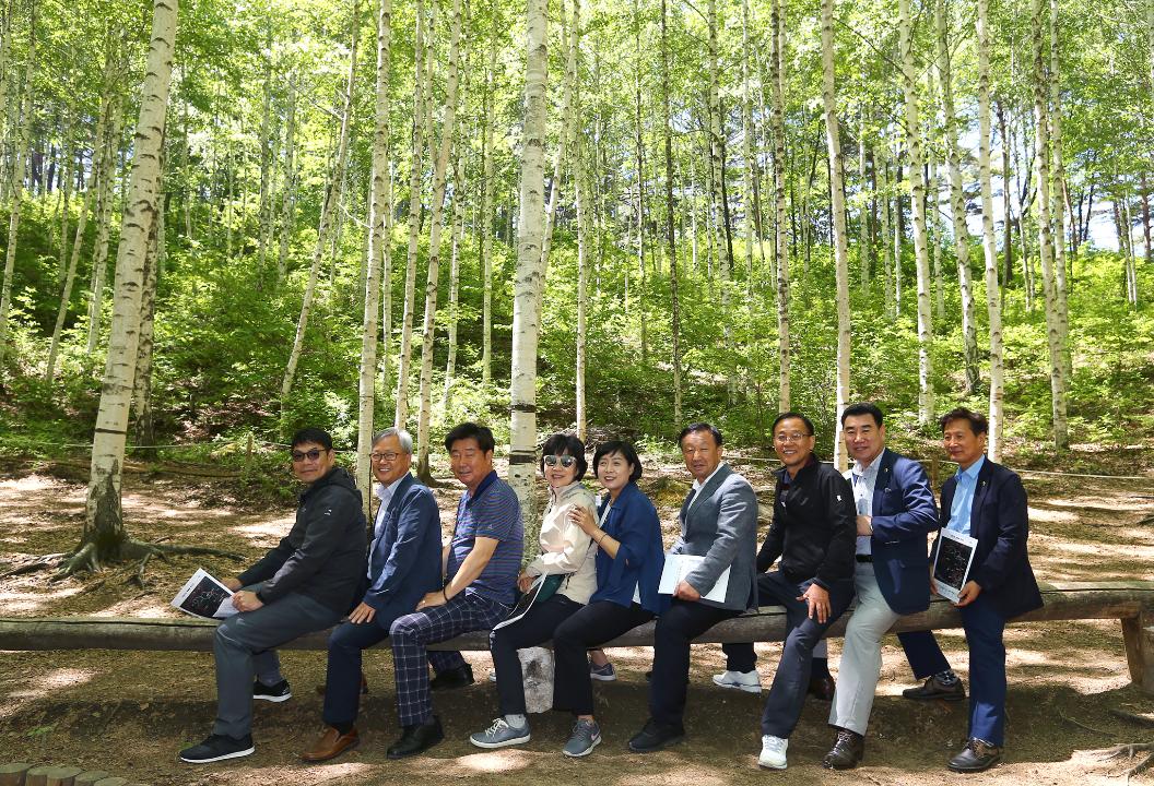 '제281회 농림수산위원회 현지시찰(인제 산불현장 및 산림생태관광지)' 게시글의 사진(31) '2019-05-21 제281회 농림수산위원회 현지시찰(인제 산불현장 및 산림생태관광지) (31).jpg'