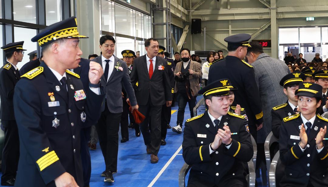 '제42기 소방사반 졸업 및 임명식' 게시글의 사진(2) '2026-01-23 제42기 소방사반 졸업 및 임명식 (1).jpg'