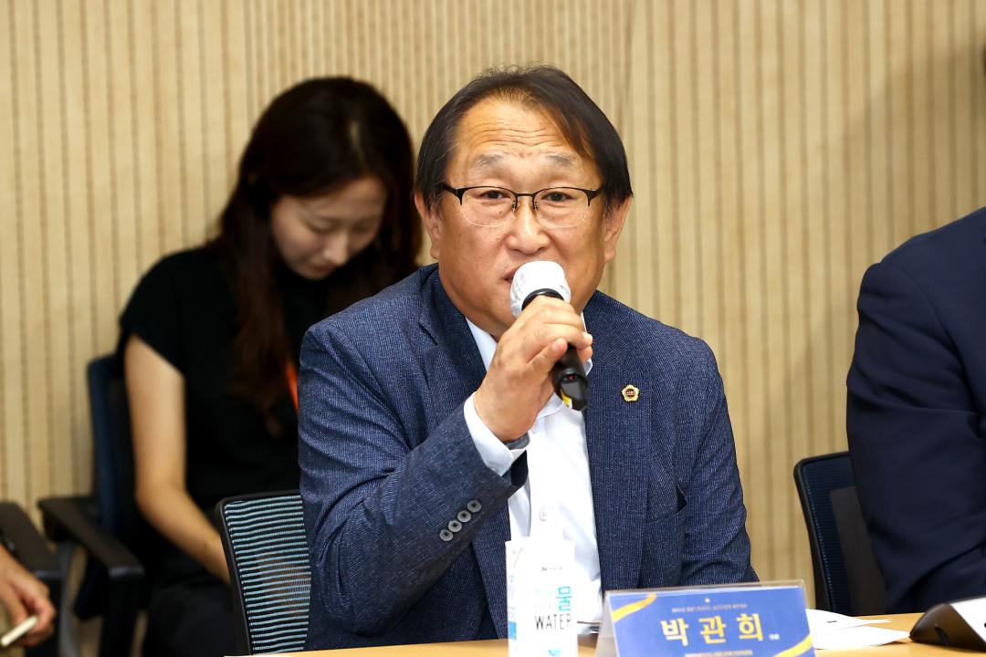 '2025 강원특별자치도 청소년 정책전달식 및 강원특별자치도의회 견학' 게시글의 사진(17) '2025-08-29 2025 강원특별자치도 청소년 정책전달식 및 강원특별자치도의회 견학 (18).jpg'