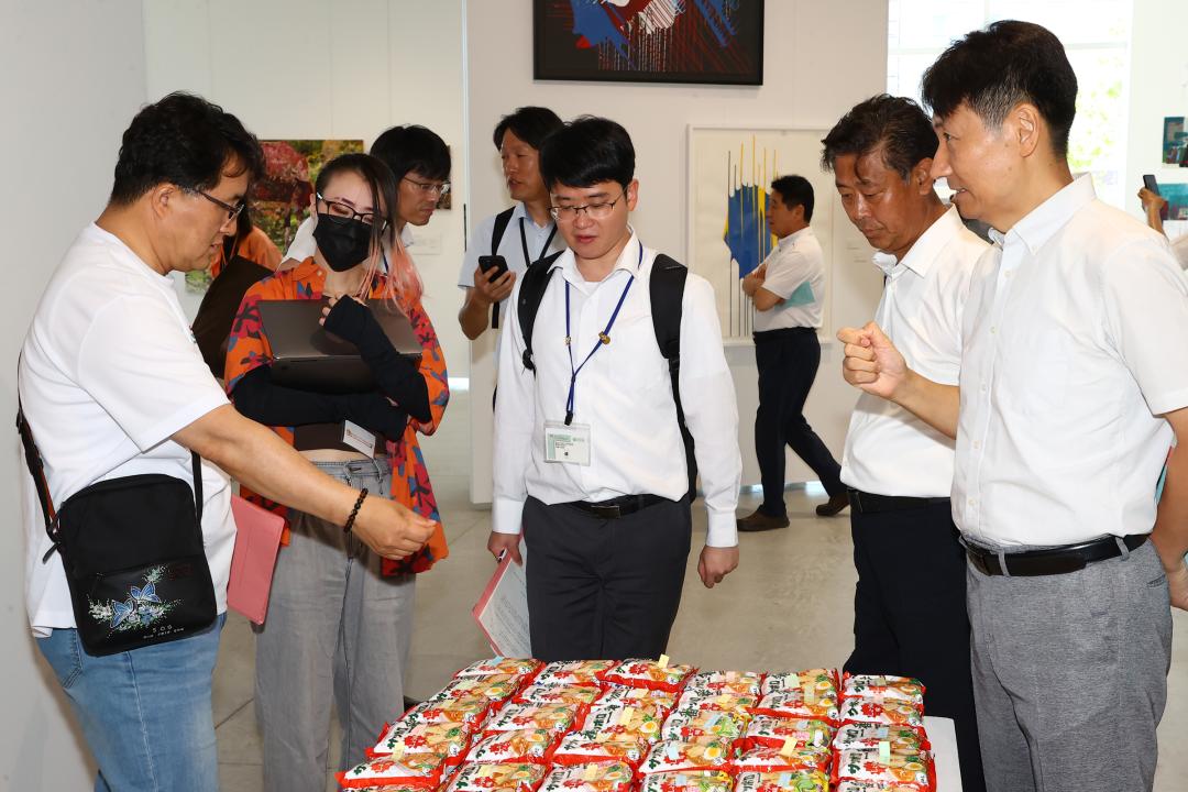 '강원특별자치도의회 한일국제교류협회 2025년 일본 돗토리현 방문' 게시글의 사진(35) '2025-07-29 강원특별자치도의회 한일국제교류협회 2025년 일본 돗토리현 방문 (48)_02_돗토리 현립미술관 시찰.jpg'
