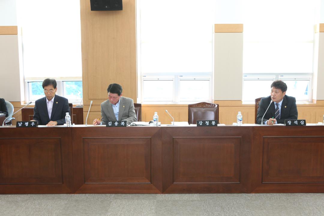 '제248회 제3차 농림수산위원회' 게시글의 사진(9) '2015-09-14 제248회 제3차 농림수산위원회 (9).jpg'