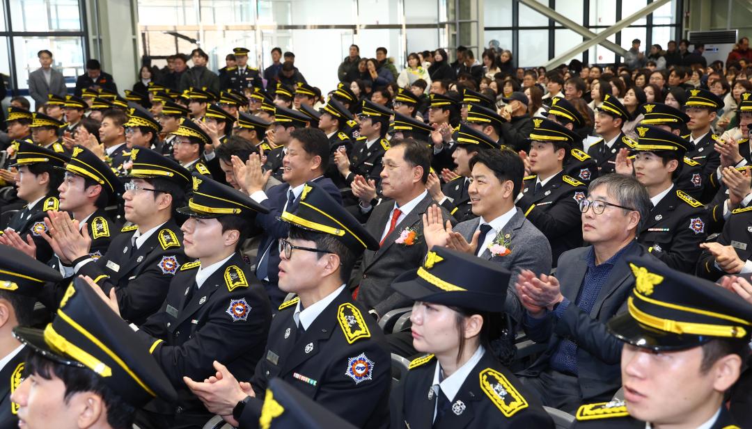 '제42기 소방사반 졸업 및 임명식' 게시글의 사진(10) '2026-01-23 제42기 소방사반 졸업 및 임명식 (9).jpg'
