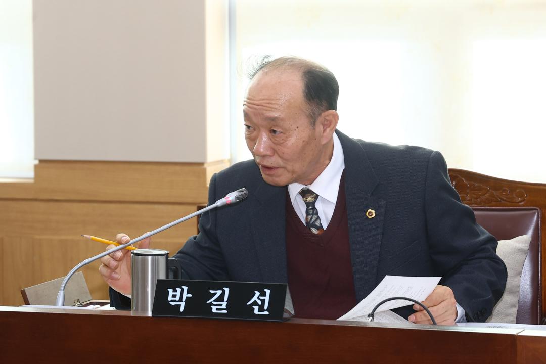 '제343회 제3차 농림수산위원회' 게시글의 사진(4) '2026-02-06 제343회 제3차 농림수산위원회 (4).jpg'