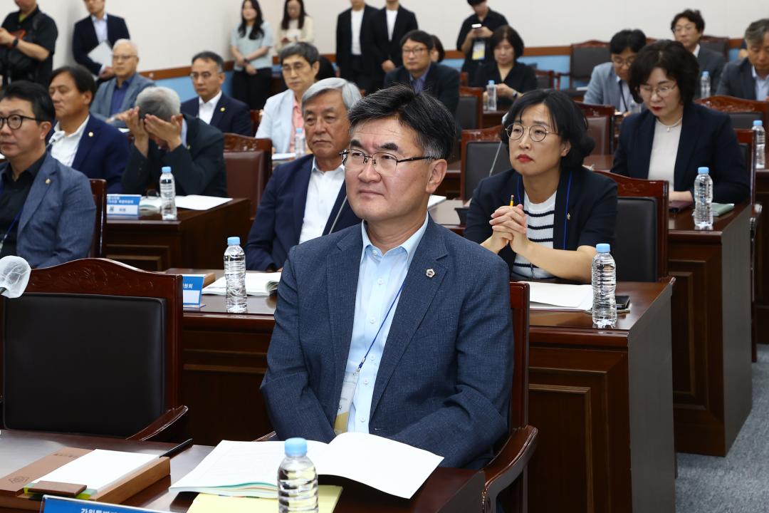'강원특별자치도의회 미래 모빌리티 특별위원회(2026 ITS 세계총회 개최 관련 세미나 및 MOU체결)' 게시글의 사진(5) '2025-07-18 강원특별자치도의회 미래모빌리티특별위원회(2026 ITS 세계총회 개최 관련 세미나 및 MOU체결) (5).jpg'