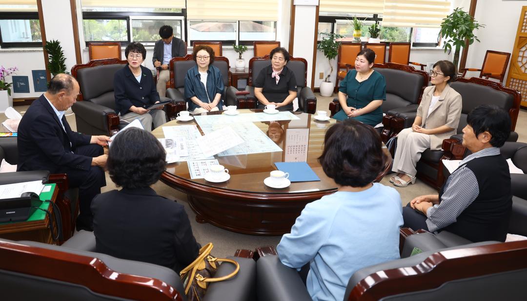 '강원특별자치도의회 방문(원주시여성단체협의회)' 게시글의 사진(5) '2026-08-24 강원특별자치도의회방문(원주시여성단체협의회) (4).jpg'