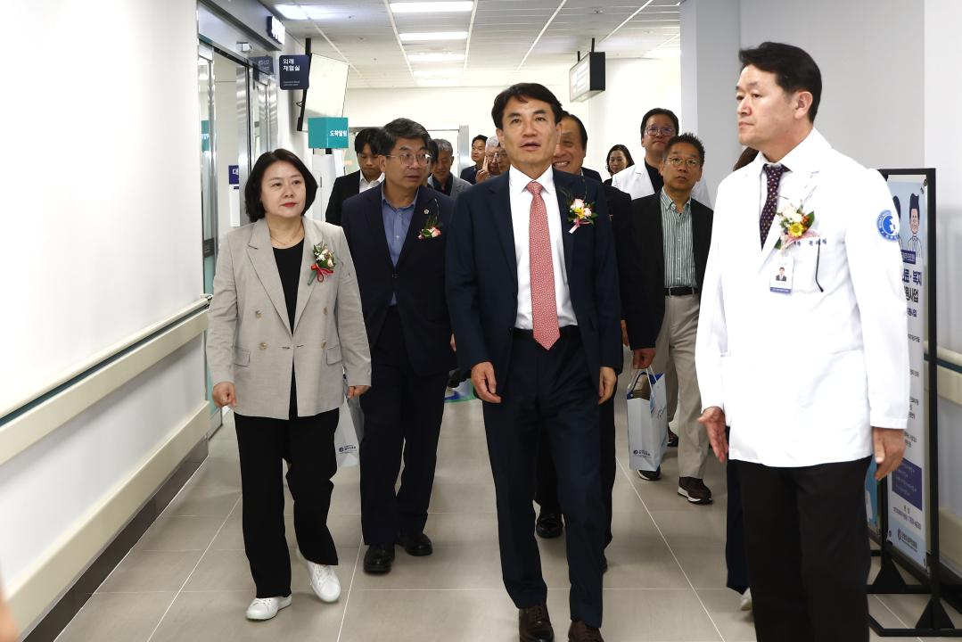 '원주강원권 공공어린이재활의료센터 준공식' 게시글의 사진(15) '2025-09-23 원주강원권 공공어린이재활의료센터 준공식 (15).jpg'