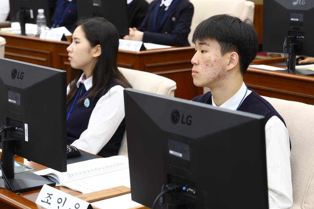 '2026 강원 청소년도의회' 게시글의 사진(166) '2026-04-10 2026 강원 청소년도의회 (166).jpg'