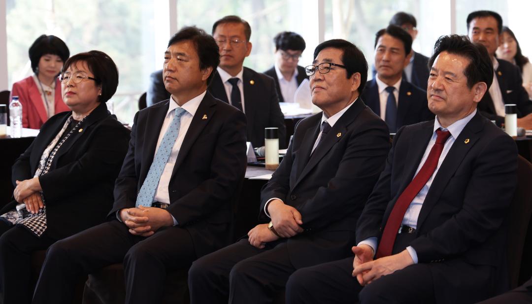 '대한민국 시도의회운영위원장협의회 제10대 후반기 제8차 정기회' 게시글의 사진(72) '2024-05-16 대한민국 시도의회운영위원장협의회 제10대 후반기 제8차 정기회 (74).jpg'