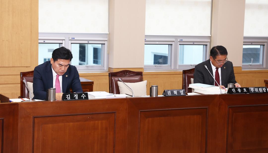 '제342회 제2차 농림수산위원회' 게시글의 사진(3) '2025-11-20 제342회 제2차 농림수산위원회 (3).jpg'