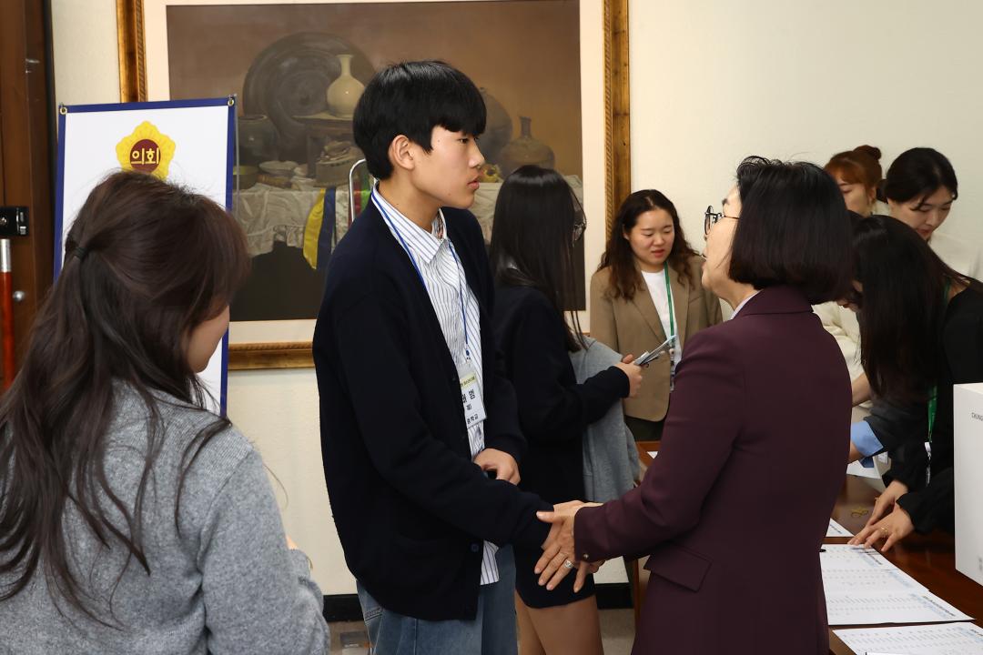 '2025 강원 청소년도의회' 게시글의 사진(16) '2025-04-11 2025 강원 청소년도의회 (7).jpg'