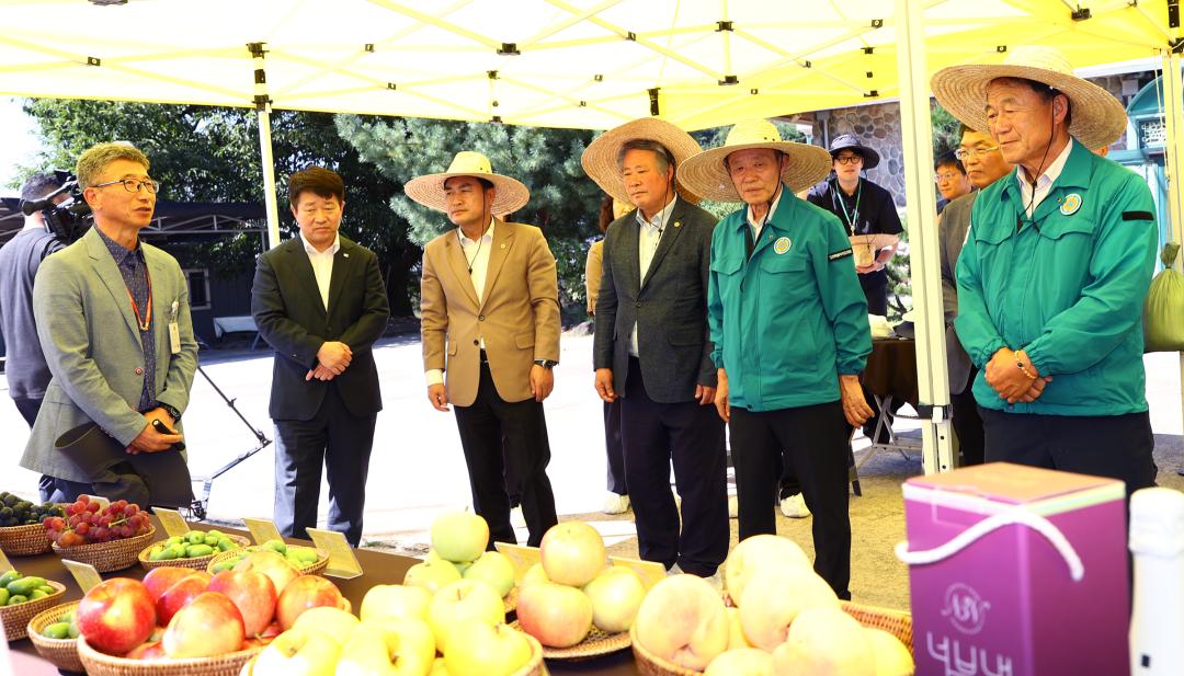 '제340회 농림수산위원회 현지시찰' 게시글의 사진(3) '2025-09-11 제340회 농림수산위원회 현지시찰(농업기술원,해피초원목장) (2).jpg'