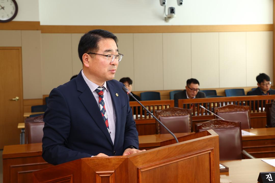'제335회 제1차 농림수산위원회' 게시글의 사진(20) '2025-03-06 제335회 제1차 농림수산위원회 (20).jpg'