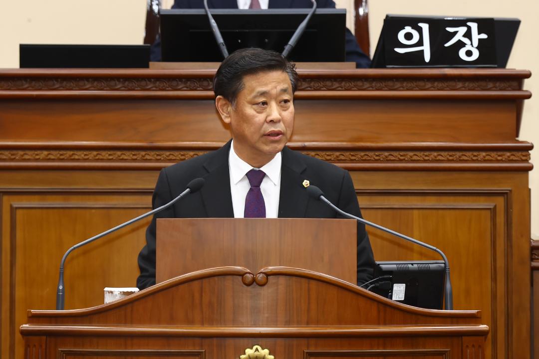 '제335회 제2차 본회의(제1차 도정 및 교육행정에 관한 질문)' 게시글의 사진(22) '2025-03-11 제335회 제2차 본회의(제1차 도정 및 교육행정에 관한 질문) (22) 지광천 의원.jpg'