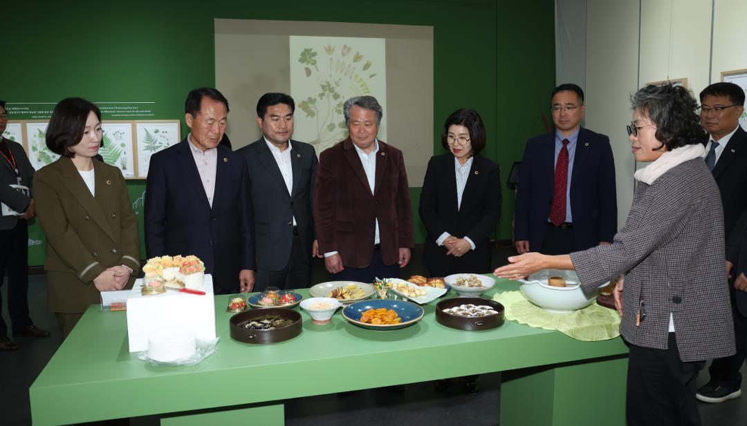 '제333회 농림수산위원회 현지시찰(산림과학연구원)' 게시글의 사진(50) '2024-11-14 제333회 농림수산위원회 현지시찰(산림과학연구원) (51).jpg'