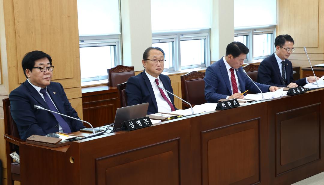 '제341회 제2차 경제산업위원회' 게시글의 사진(29) '2025-10-15 제341회 제2차 경제산업위원회 (30).jpg'