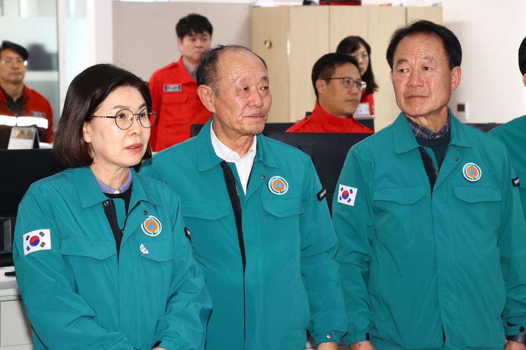 '제335회 농림수산위원회 현지시찰' 게시글의 사진(38) '2025-03-10 제335회 농림수산위원회 현지시찰(강릉 산불방지센터,산림항공관리소 ) (38).jpg'