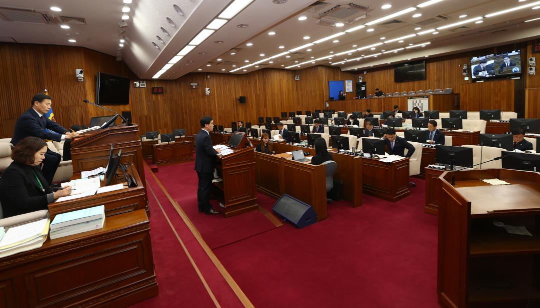 '제333회 제3차 예산결산특별위원회' 게시글의 사진(10) '2024-12-04 제333회 제3차 예산결산특별위원회 (10).jpg'