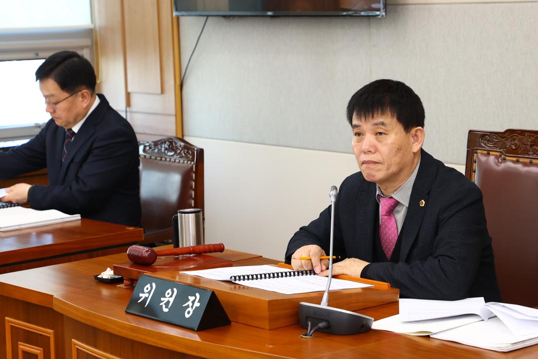 '제335회 제1차 교육위원회' 게시글의 사진(4) '2025-03-06 제335회 제1차 교육위원회 (4).jpg'