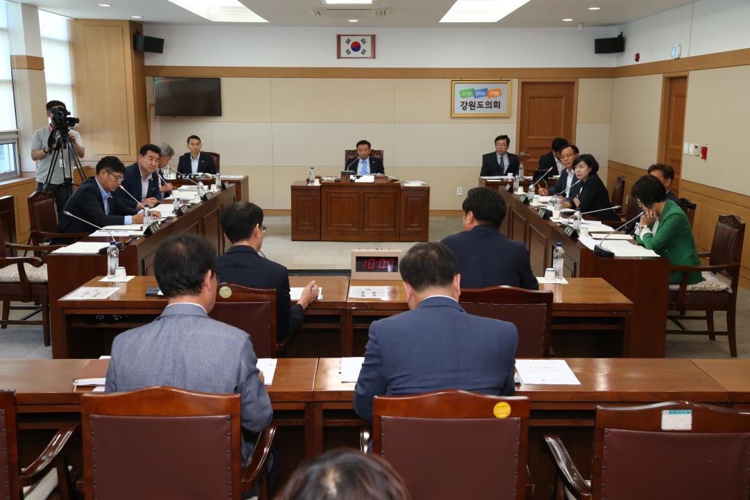 '제275회 제2차 농림수산위원회' 게시글의 사진(11) '2018-09-10 제275회 제2차 농림수산위원회 (11).JPG'