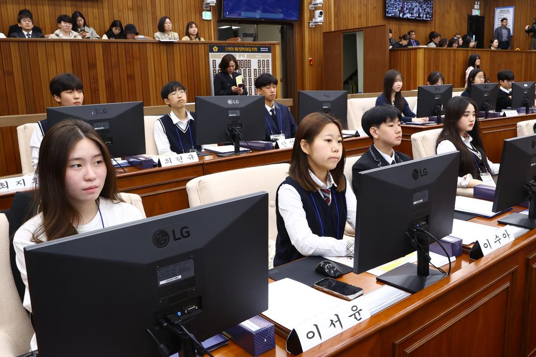 '2026 강원 청소년도의회' 게시글의 사진(15) '2026-04-10 2026 강원 청소년도의회 (14).jpg'