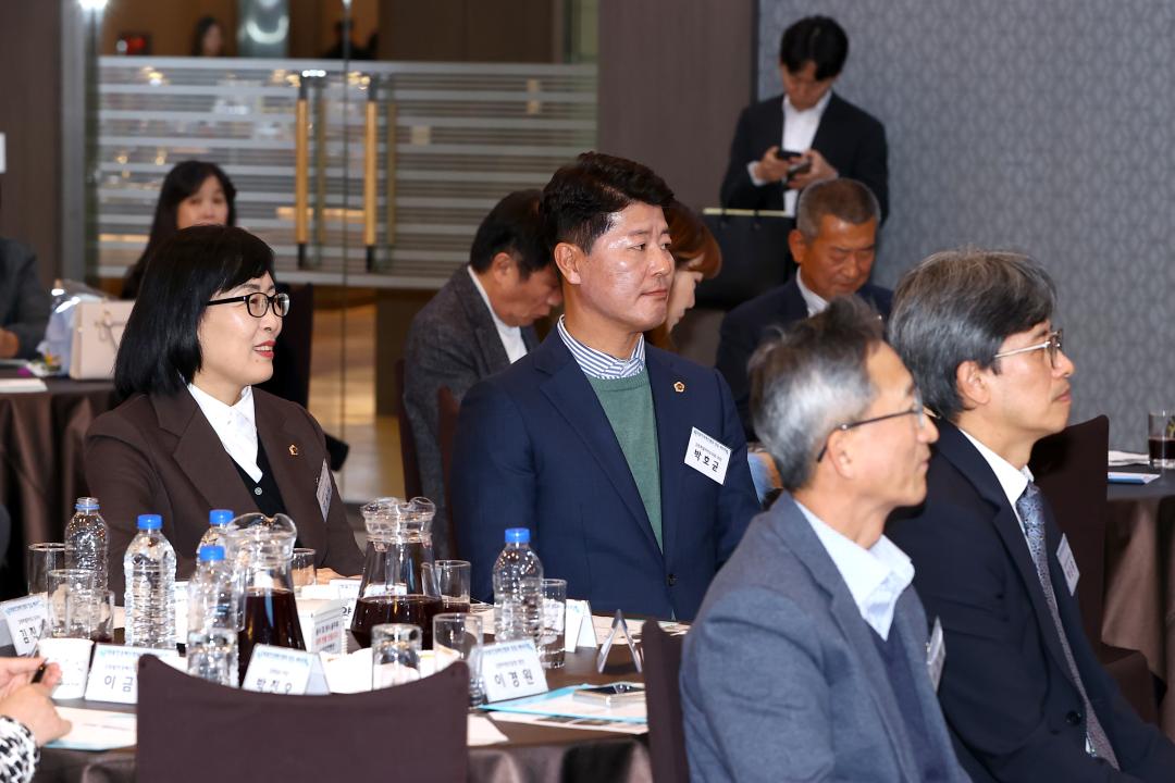 '강원발전경제인협회 창립 제9주년 기념식' 게시글의 사진(18) '2025-11-26 강원발전경제인협회 창립 제9주년 기념식 (18).jpg'