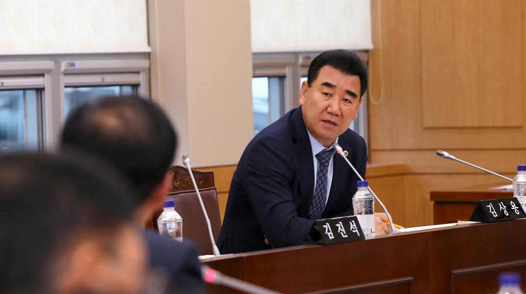 '2019년도 농림수산위원회 행정사무감사(농정국 소관)' 게시글의 사진(12) '2019-11-13 2019년도 농림수산위원회 행정사무감사(농정국 소관) (12).jpg'