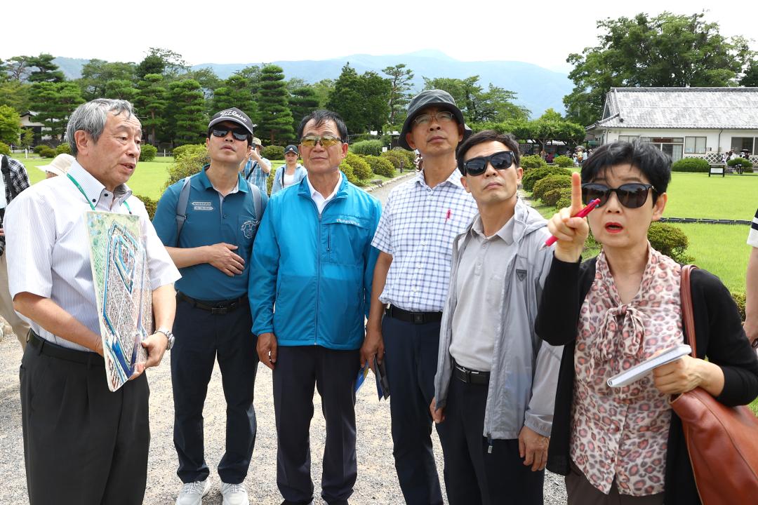 '강원특별자치도의회 한일국제교류협회 나가노현 방문' 게시글의 사진(7) '2024-07-25 강원특별자치도의회 한일국제교류협회 나가노현 방문(2일차) (14) 마츠모토성 시찰.jpg'