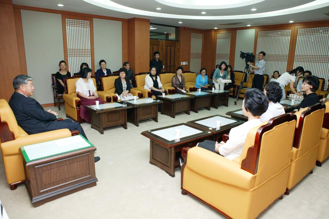 '여성정치지도자' 게시글의 사진(7) '2009-06-25 여성정치지도자 (7).jpg'